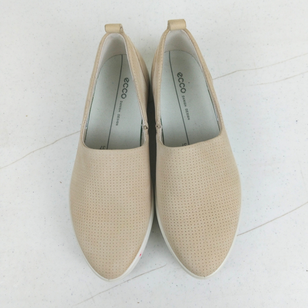 Ecco Beige Slip-On Sneakers